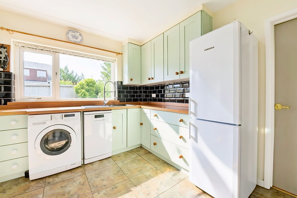 Kitchen- click for photo gallery